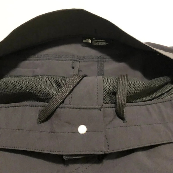 North Face Mens Size 36 Black  Shorts - Picture 4 of 16